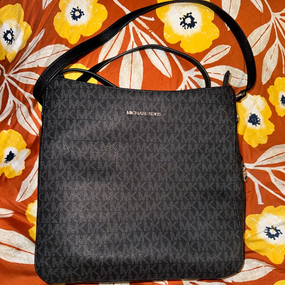 Michael Kors messenger bag